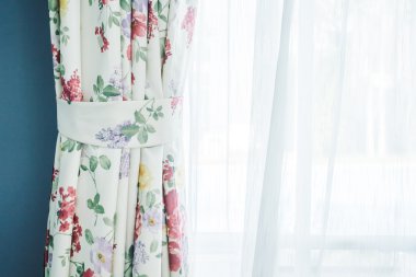 Pencere perde dekorasyon