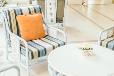 Güzel lüks yastıklar Divan