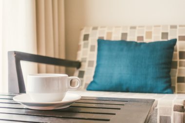 beyaz kahve fincanı