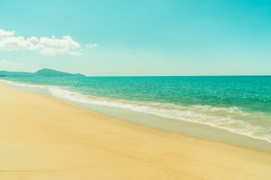 Güzel tropikal plaj ve deniz