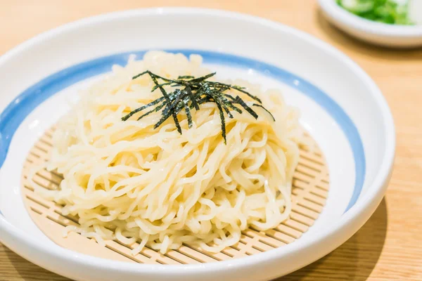 Cold ramen noodles — Stock Photo, Image