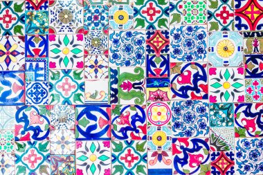 Fas mozaik doku döşer