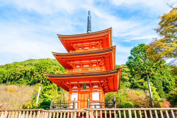 Temple Kiyomizu dera à Kyoto au Japon — Photo