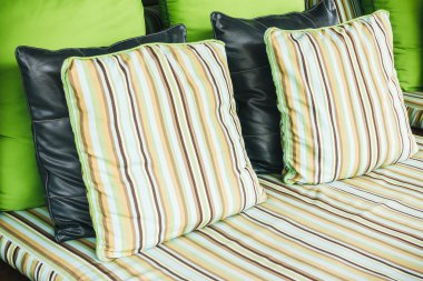 Güzel lüks yastıklar Divan