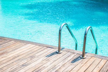 Yüzme Havuzu merdiven