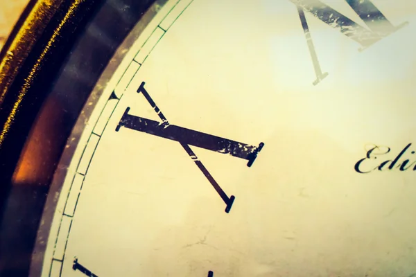 Reloj de cara Vintage —  Fotos de Stock