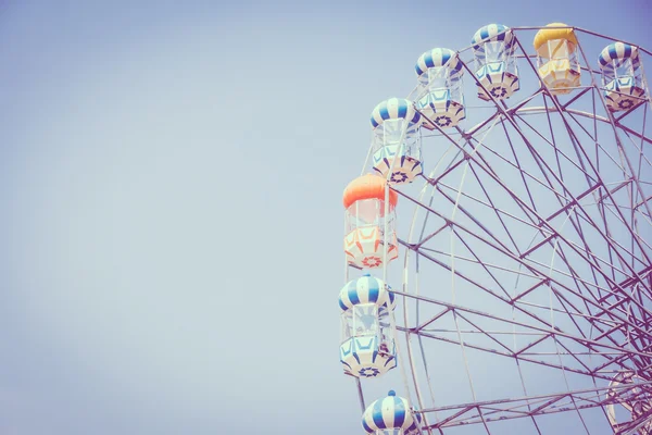 Roue ferris vintage dans le parc — Photo