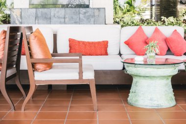 Yastıklar kanepe ve sandalye