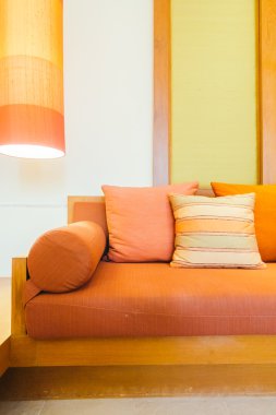 Kanepe dekorasyon yastık