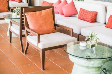 Yastıklar kanepe ve sandalye