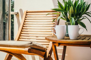 beyaz kahve fincanı