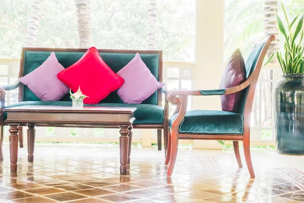 Kissen Sofa und Stuhl — Stockfoto