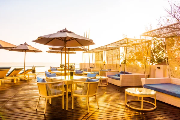 Bella piscina di lusso in hotel — Foto Stock