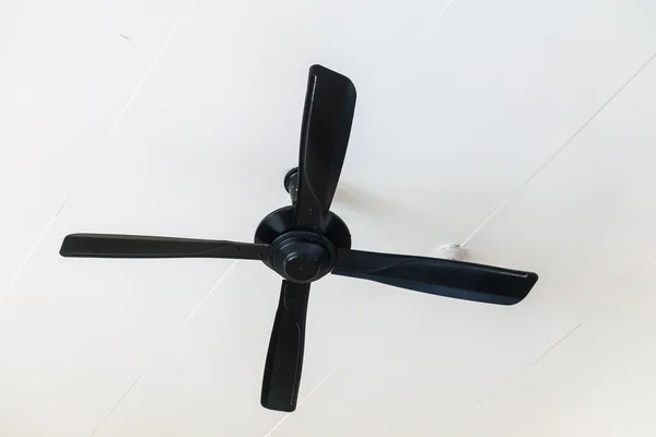 Ventilador elétrico de teto — Fotografia de Stock