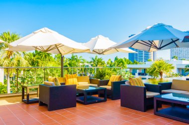 Şemsiye ile açık güverte