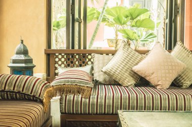 Fas tarzı ile kanepe yastık