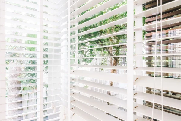 Kör pencere dekorasyon oturma odasında