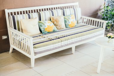 Güzel lüks yastıklar Divan