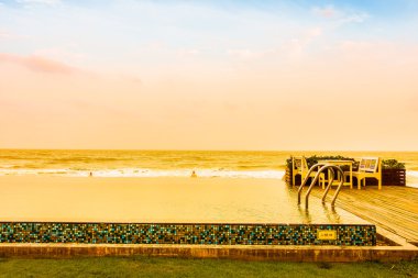 güzel bir Yüzme Havuzu