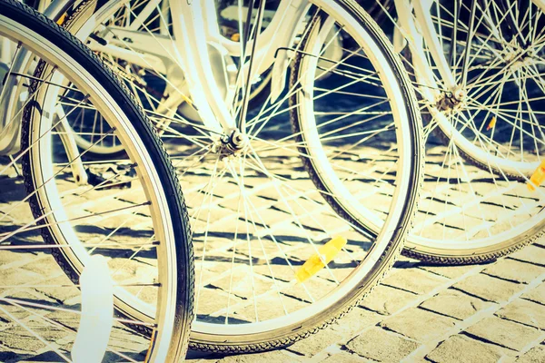 Metalowe koła rowerowe — Zdjęcie stockowe