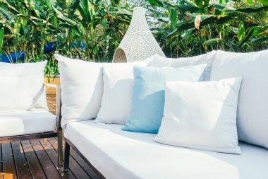 Güzel lüks yastıklar Divan