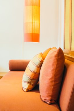 Kanepe dekorasyon yastık