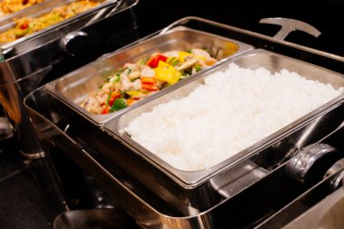 Otel restoranında açık büfe