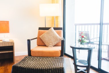 Sandalye dekorasyon yastık