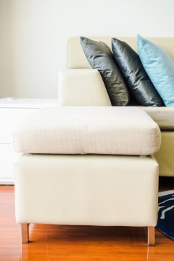 Güzel lüks yastıklar Divan