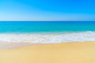 Güzel tropikal plaj ve deniz