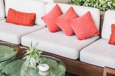 Yastıklar kanepe ve sandalye