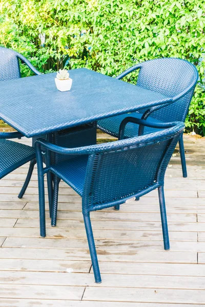 Empty table and chair — Stock Photo, Image