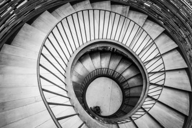 Sarmal daire merdiven