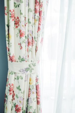 Pencere perde dekorasyon