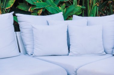 Güzel lüks yastıklar Divan