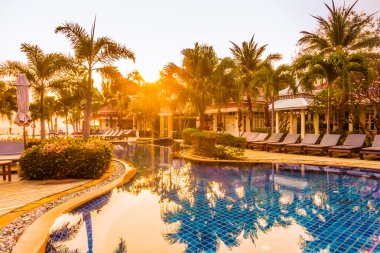 Günbatımı kez Resort'ta yüzme havuzu