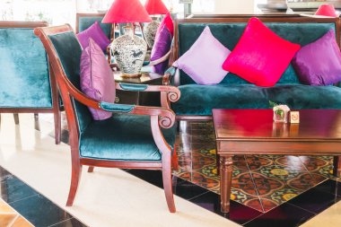 Yastıklar kanepe ve sandalye