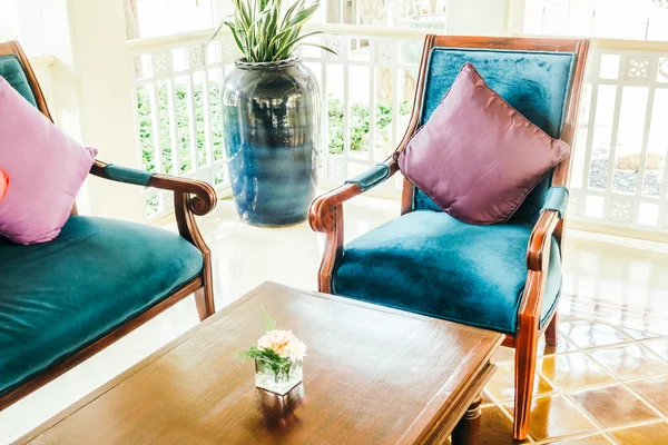 Yastıklar kanepe ve sandalye — Stok fotoğraf