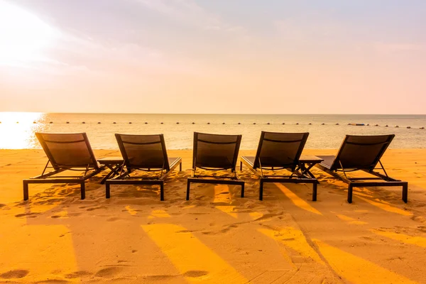 Sedia da spiaggia vuota — Foto Stock