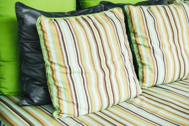 Güzel lüks yastıklar Divan