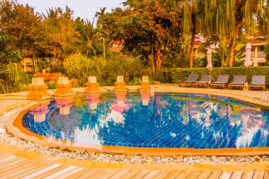 Günbatımı kez Resort'ta yüzme havuzu