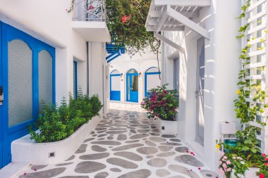 Santorini ve Yunanistan tarzı ile güzel mimari