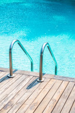 Yüzme Havuzu merdiven