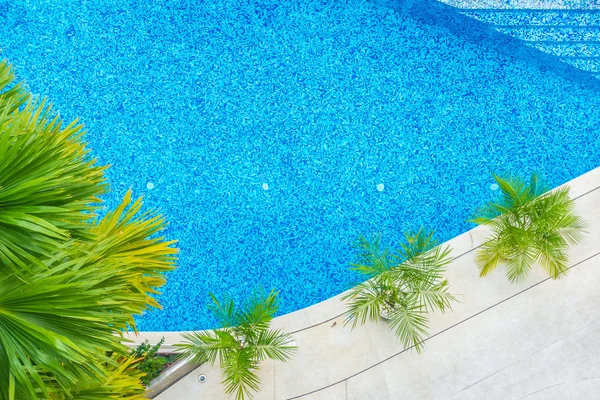 Hermoso hotel de lujo piscina resort — Foto de Stock