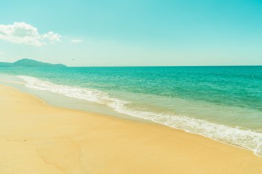 Güzel tropikal plaj ve deniz