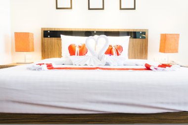 Romantik güzel lüks yatak dekorasyon