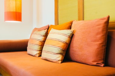 Kanepe dekorasyon yastık