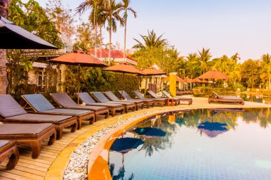 Günbatımı kez Resort'ta yüzme havuzu