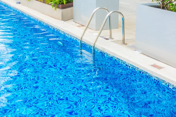 Krásné luxusní Hotel bazén resort — Stock fotografie