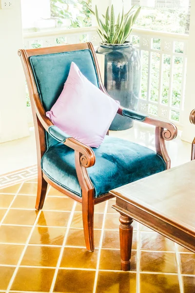 Kuddar soffa och stol — Stockfoto